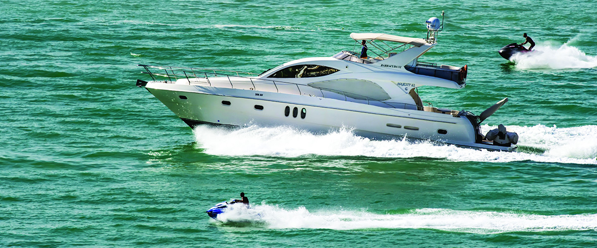 Jet Ski vs. Boat: 4 Key Factors to Consider Before Buying