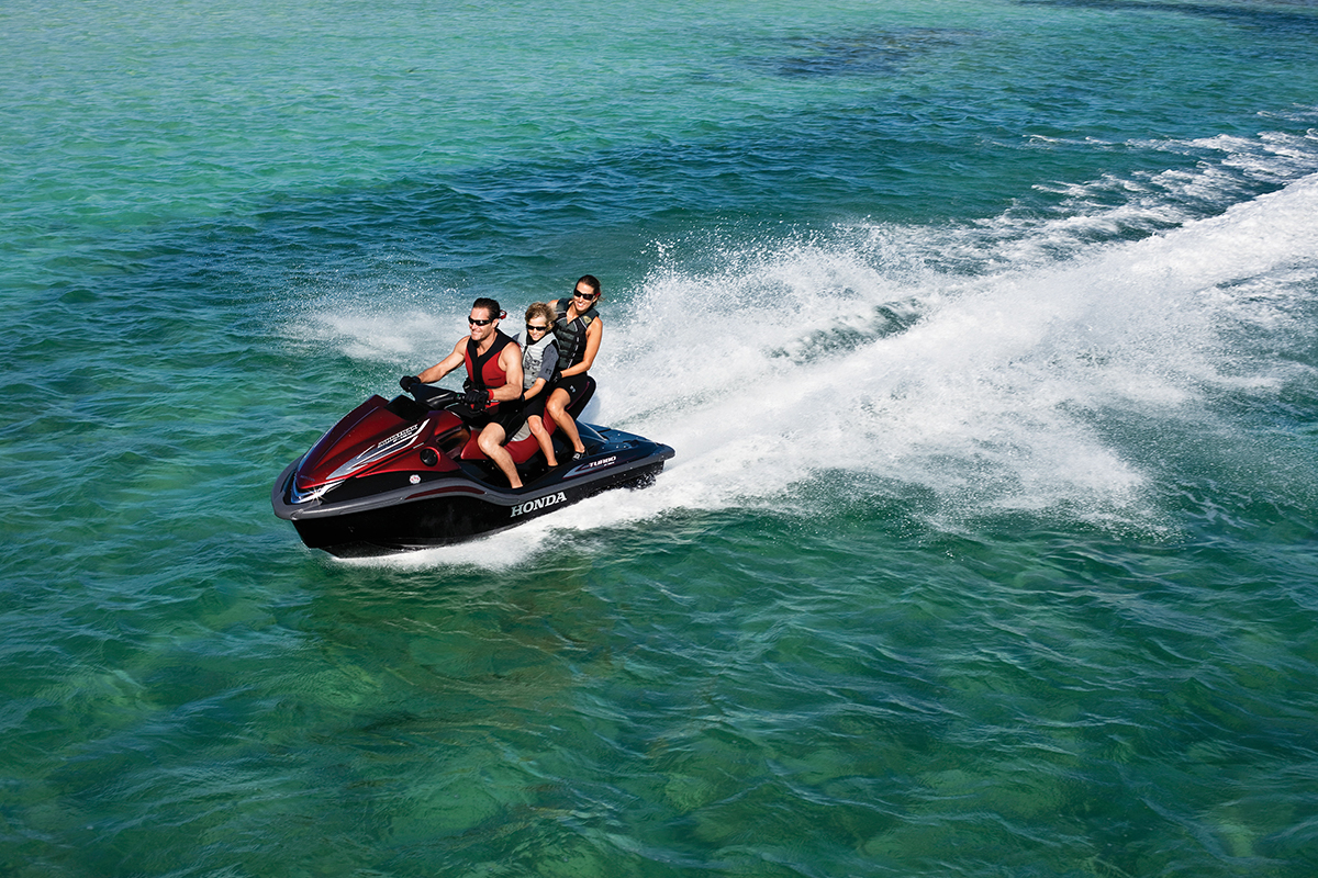 Honda Jet Ski It it Wort To Buy in 2020? [Buyers Guide] JetDrift