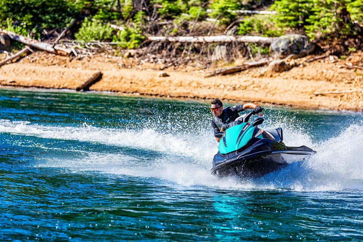 Jet ski gas tank sizes: 6.1 - 20.6 gallons