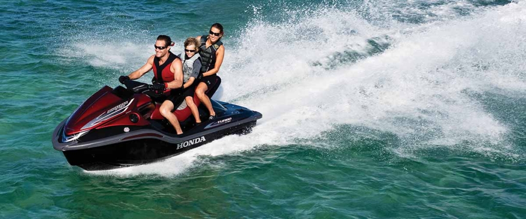 BlackTip Jetsports Traction Mats Compatible With Honda Aquatrax F 12/F 12X/F 12X GPS (Black Wishbone